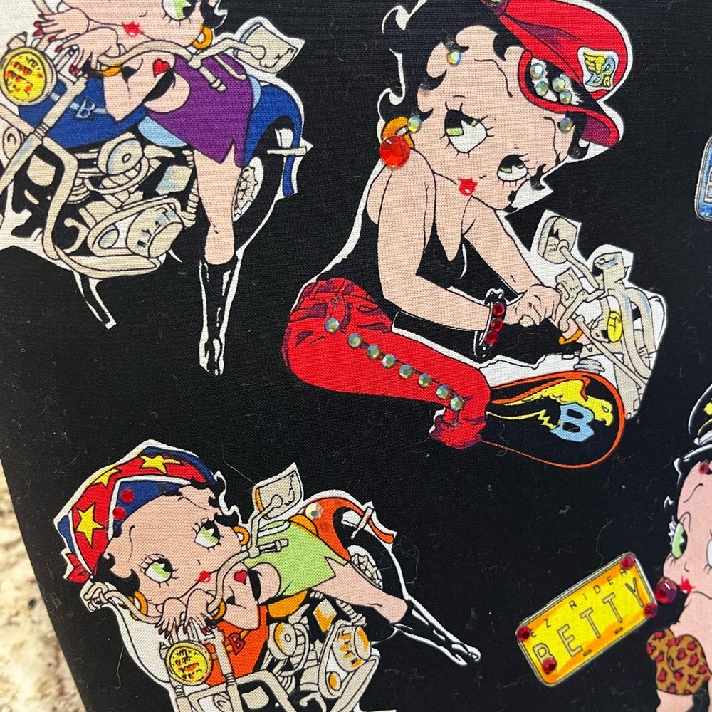 Vintage Betty Boop hand bag with rhinestone accents - Picture 2 of 8